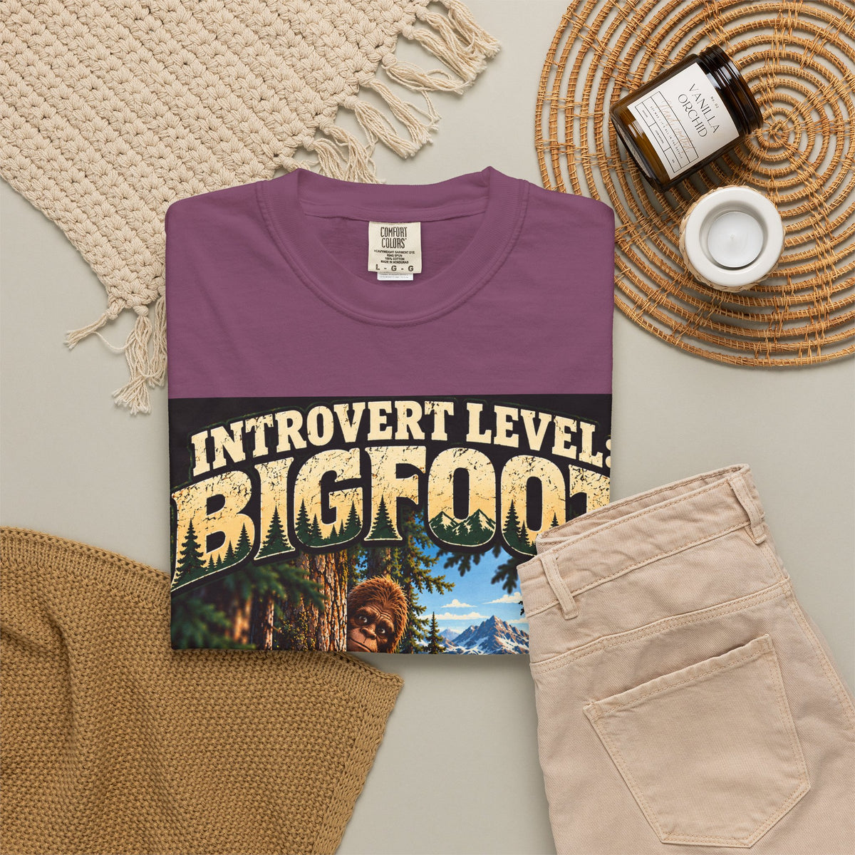 Introvert Level: Bigfoot – Funny Introvert Sasquatch T-Shirt