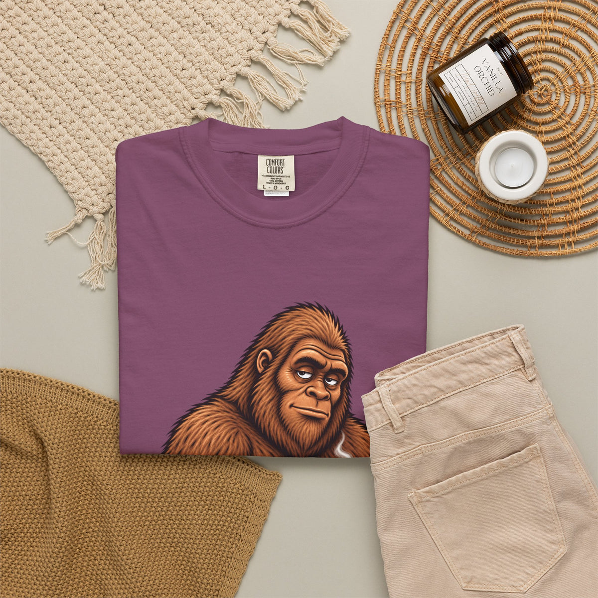 I'm Not Hiding – Funny Bigfoot Coffee T-Shirt