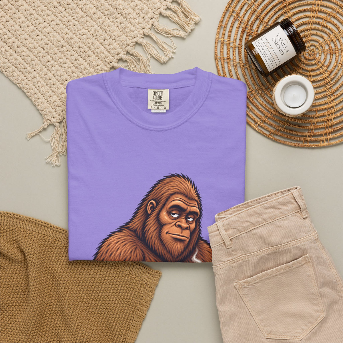 I'm Not Hiding – Funny Bigfoot Coffee T-Shirt