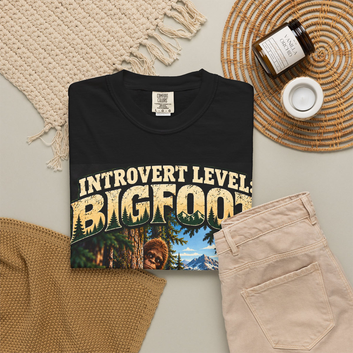 Introvert Level: Bigfoot – Funny Introvert Sasquatch T-Shirt