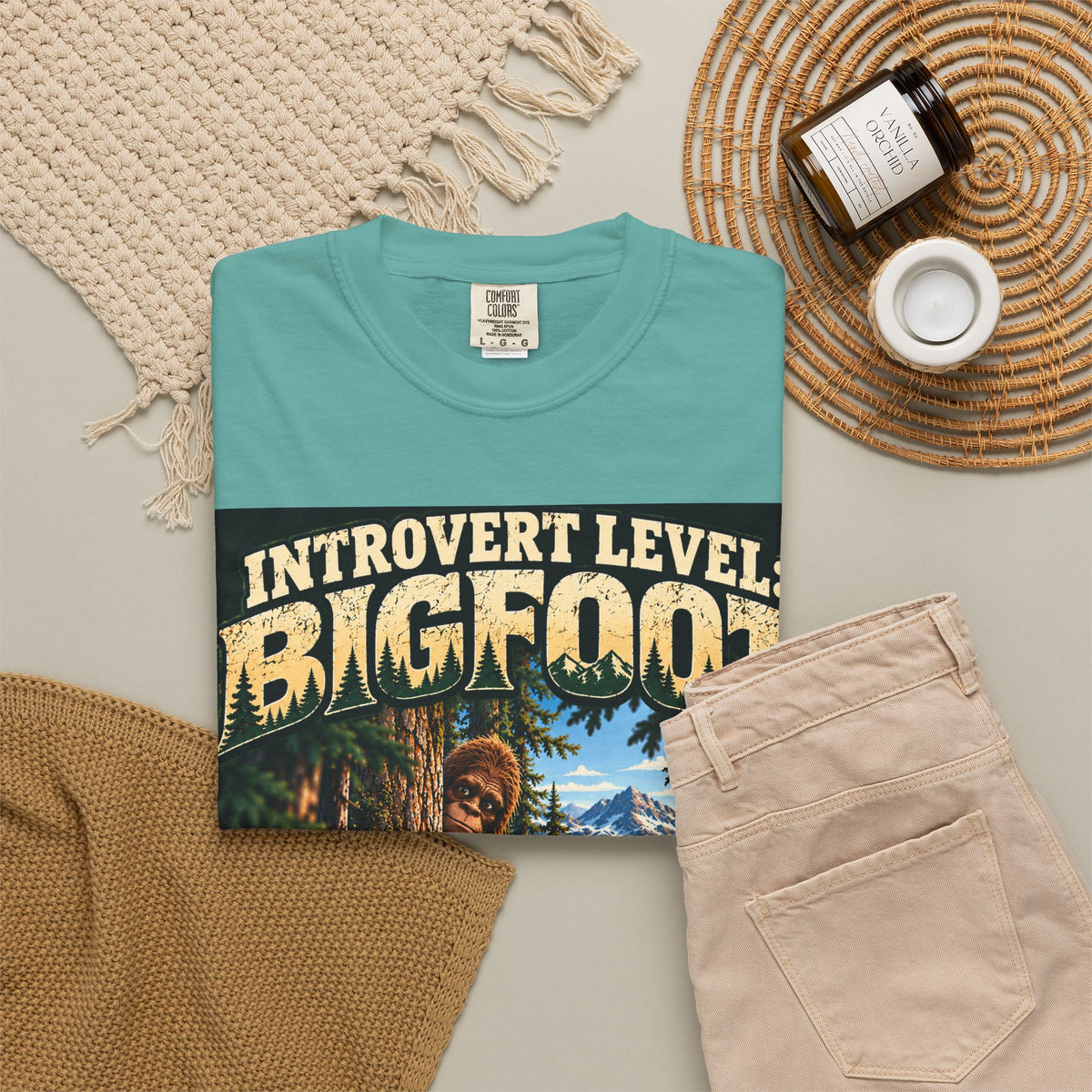 Introvert Level: Bigfoot – Funny Introvert Sasquatch T-Shirt