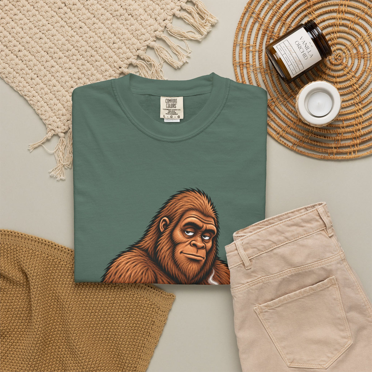 I'm Not Hiding – Funny Bigfoot Coffee T-Shirt