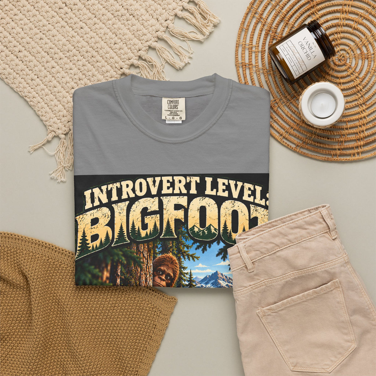 Introvert Level: Bigfoot – Funny Introvert Sasquatch T-Shirt