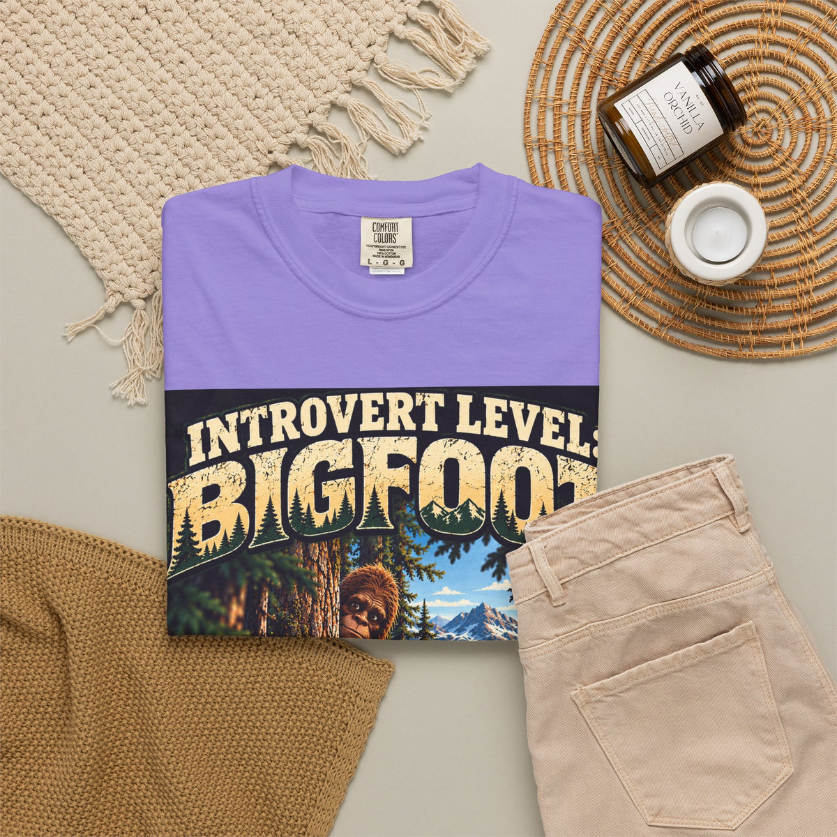 Introvert Level: Bigfoot – Funny Introvert Sasquatch T-Shirt
