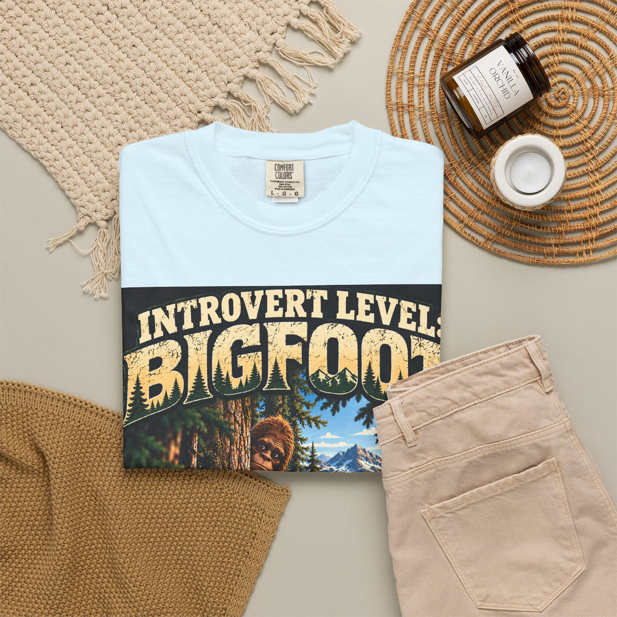 Introvert Level: Bigfoot – Funny Introvert Sasquatch T-Shirt