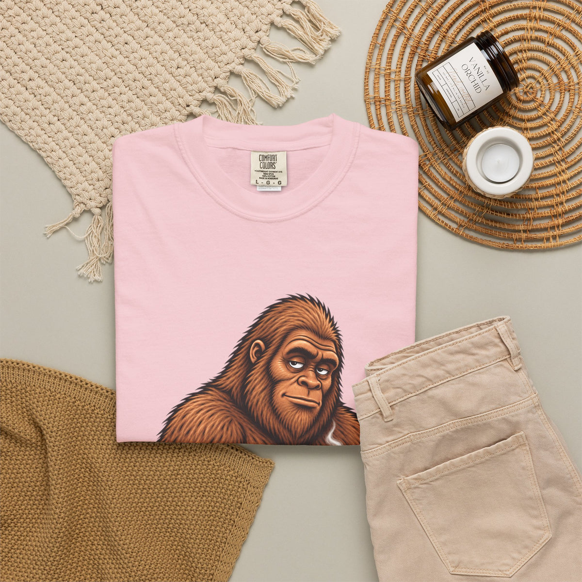 I'm Not Hiding – Funny Bigfoot Coffee T-Shirt