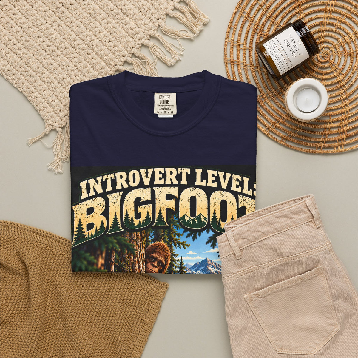 Introvert Level: Bigfoot – Funny Introvert Sasquatch T-Shirt