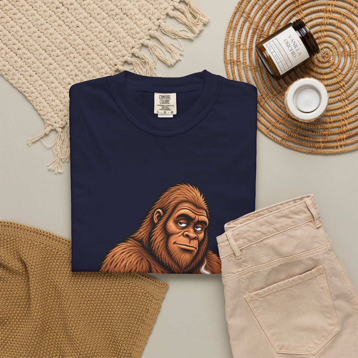 I'm Not Hiding – Funny Bigfoot Coffee T-Shirt