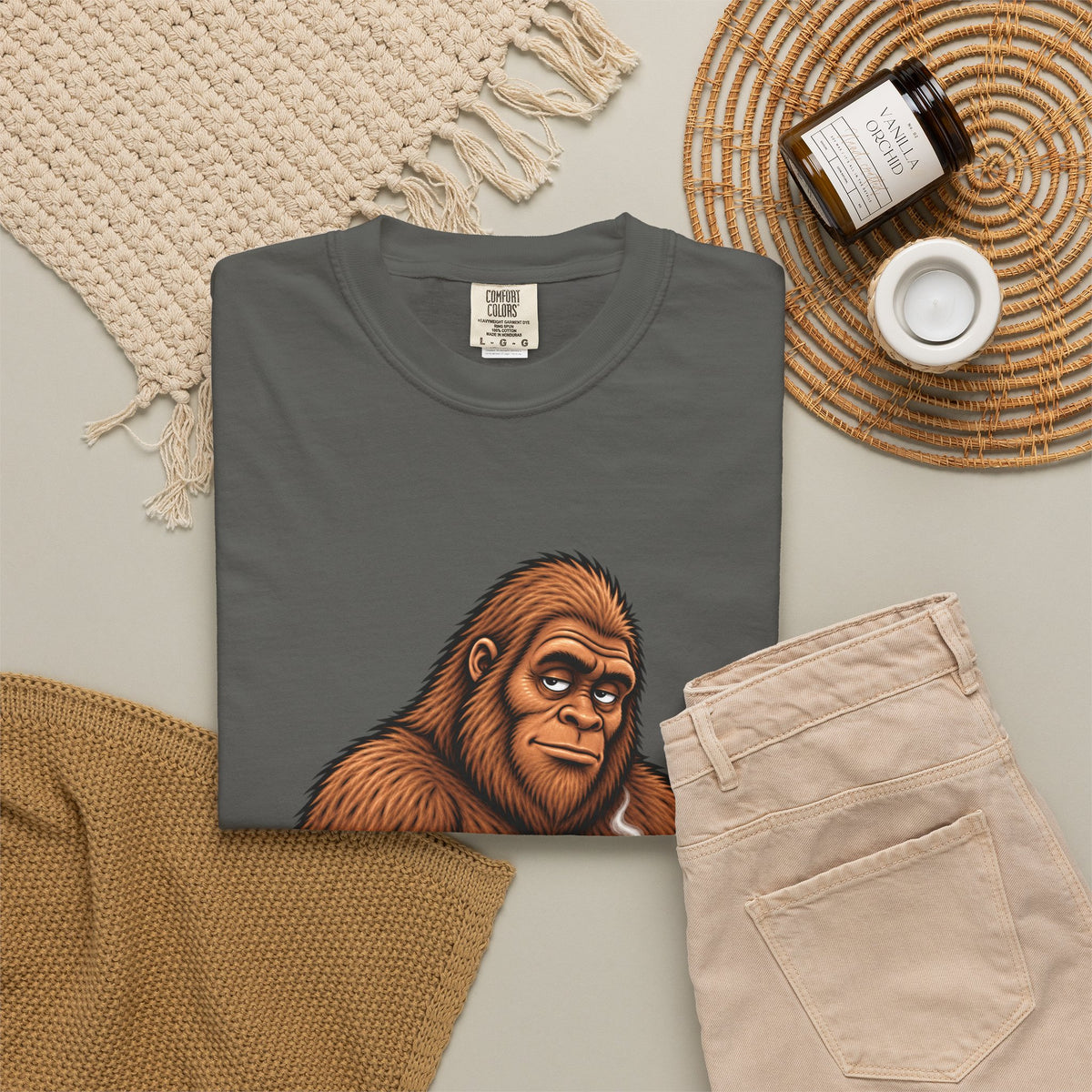 I'm Not Hiding – Funny Bigfoot Coffee T-Shirt