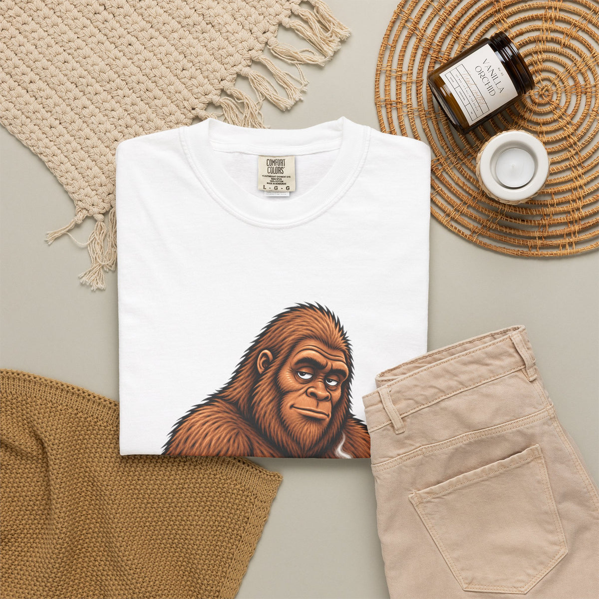 I'm Not Hiding – Funny Bigfoot Coffee T-Shirt