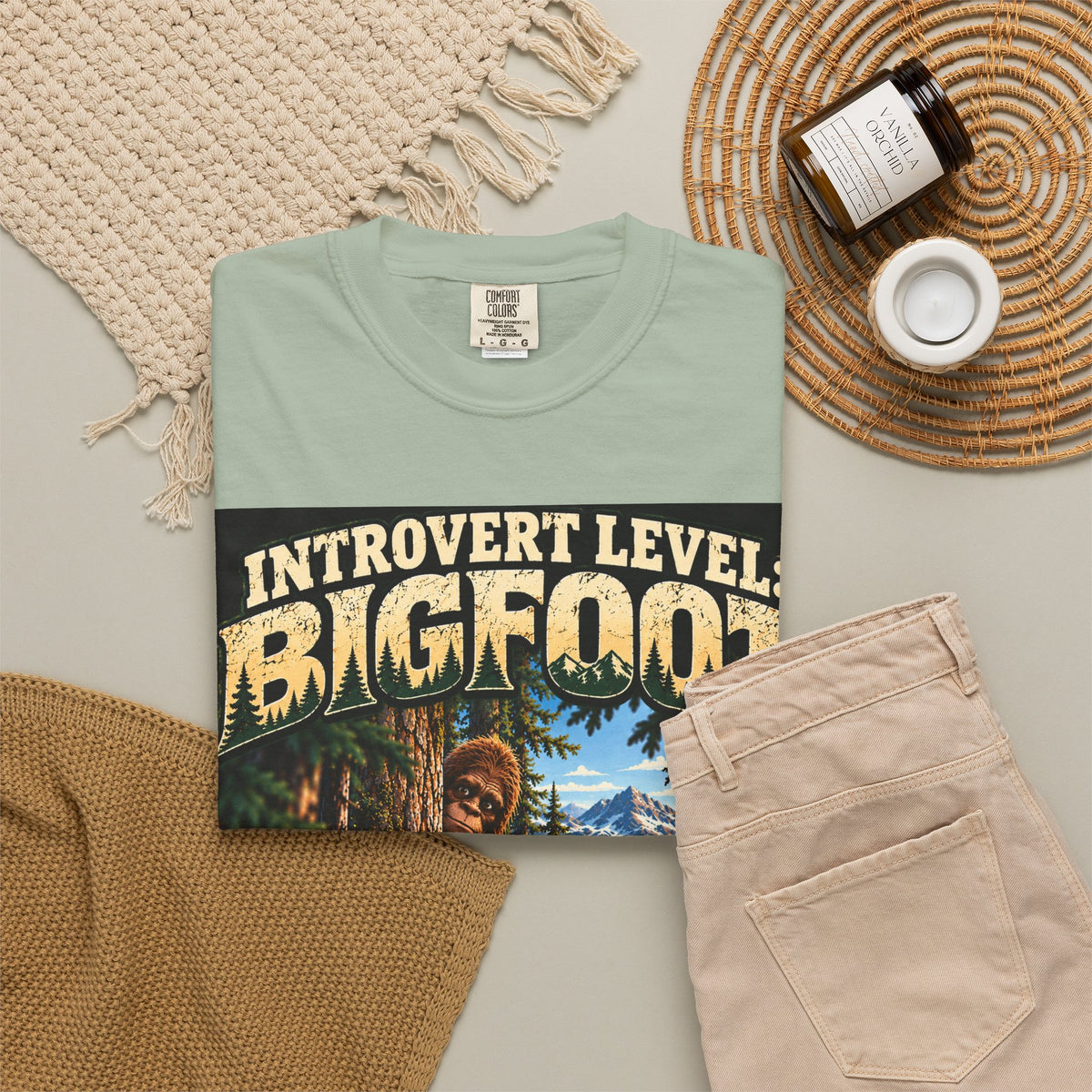 Introvert Level: Bigfoot – Funny Introvert Sasquatch T-Shirt