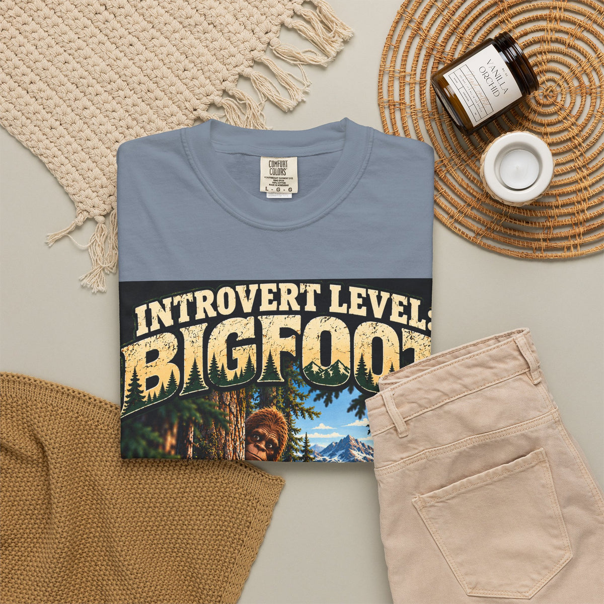 Introvert Level: Bigfoot – Funny Introvert Sasquatch T-Shirt
